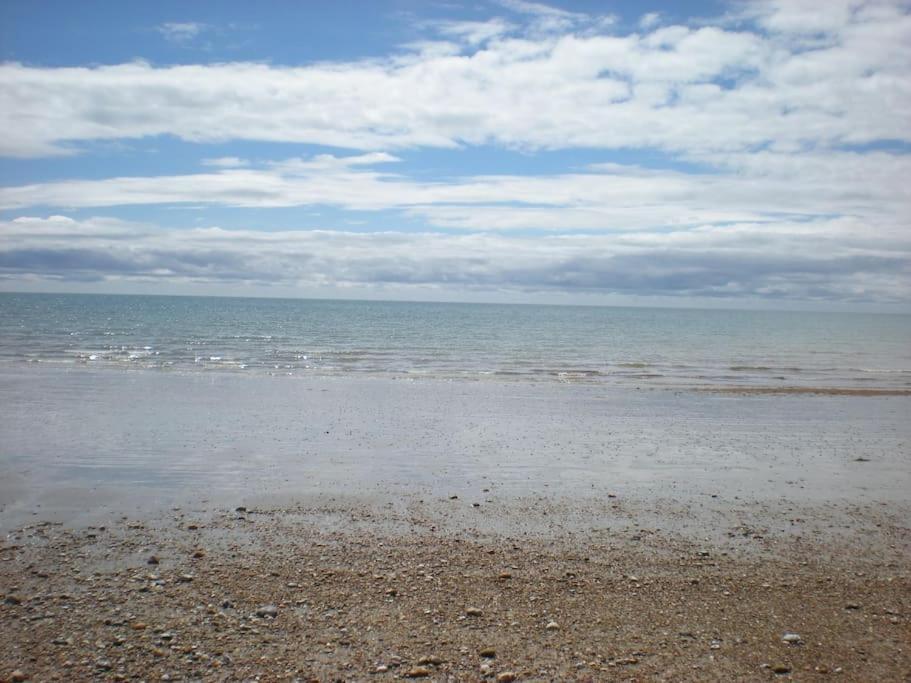Beautiful Gate House A 4 Minute Walk From Beach Bognor Regis Exterior foto