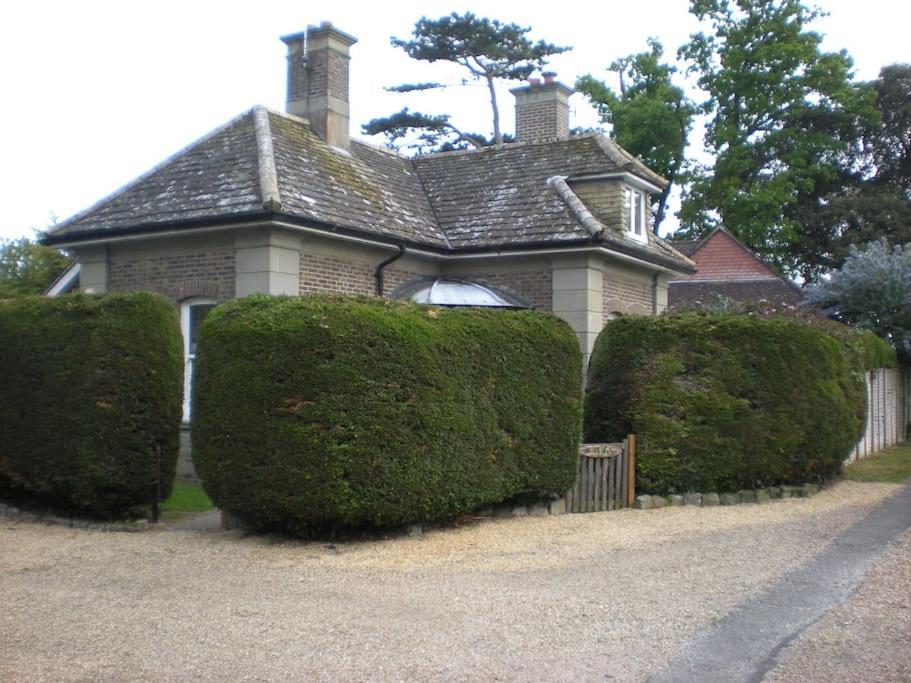 Beautiful Gate House A 4 Minute Walk From Beach Bognor Regis Exterior foto
