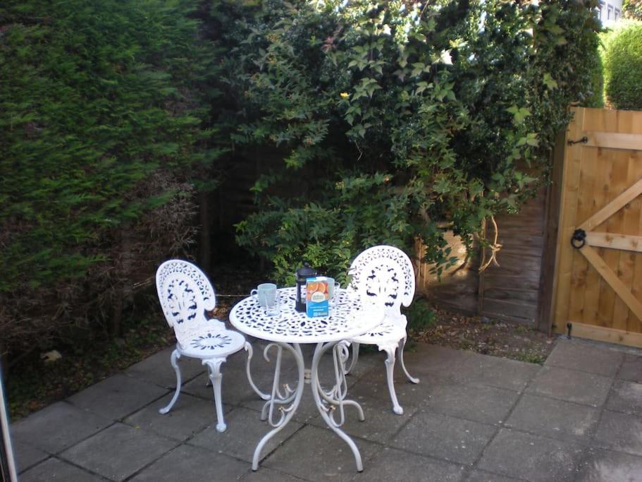Beautiful Gate House A 4 Minute Walk From Beach Bognor Regis Exterior foto